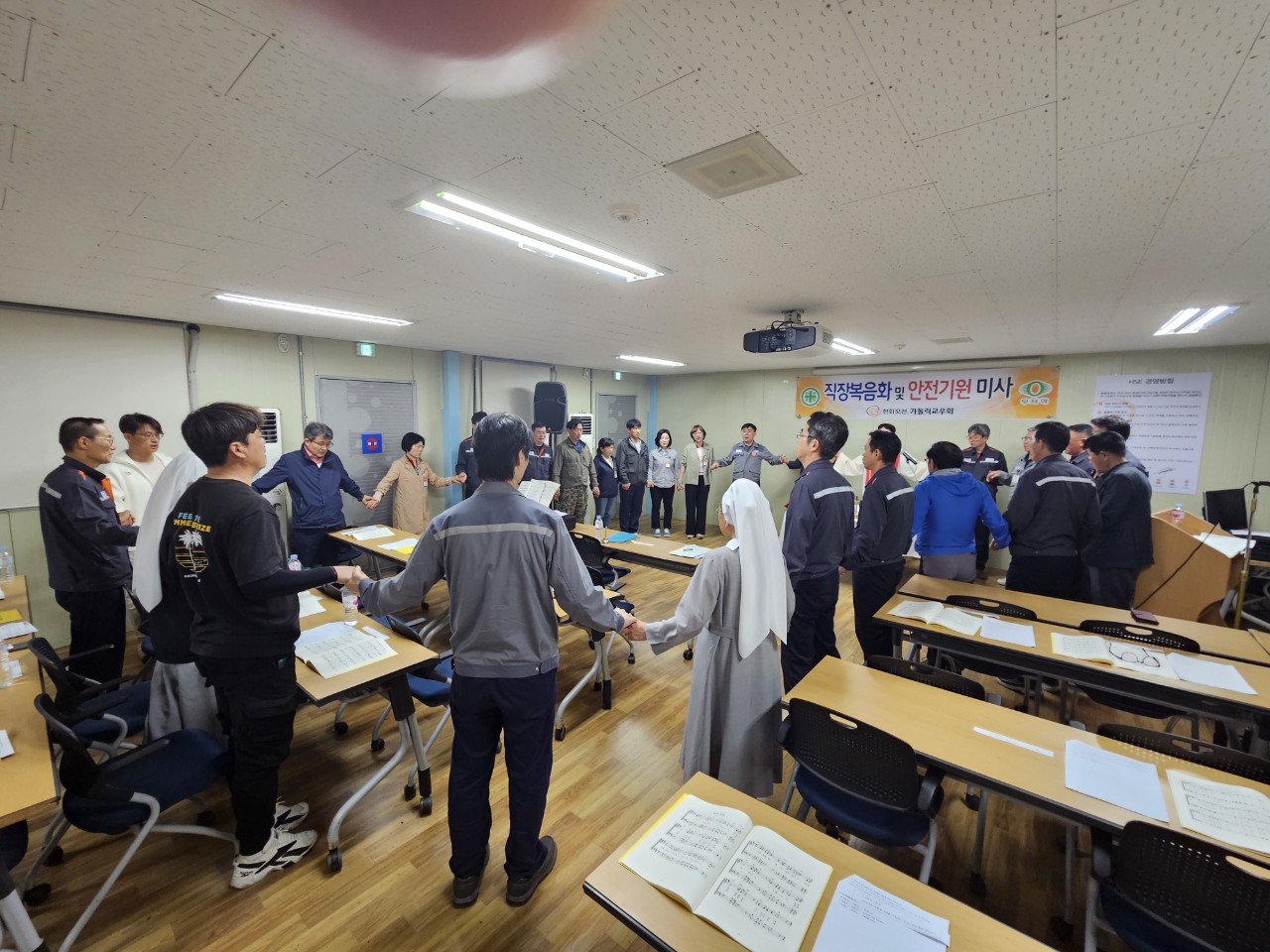 장승포 성당 리멤버_사진_20250516_39.jpg