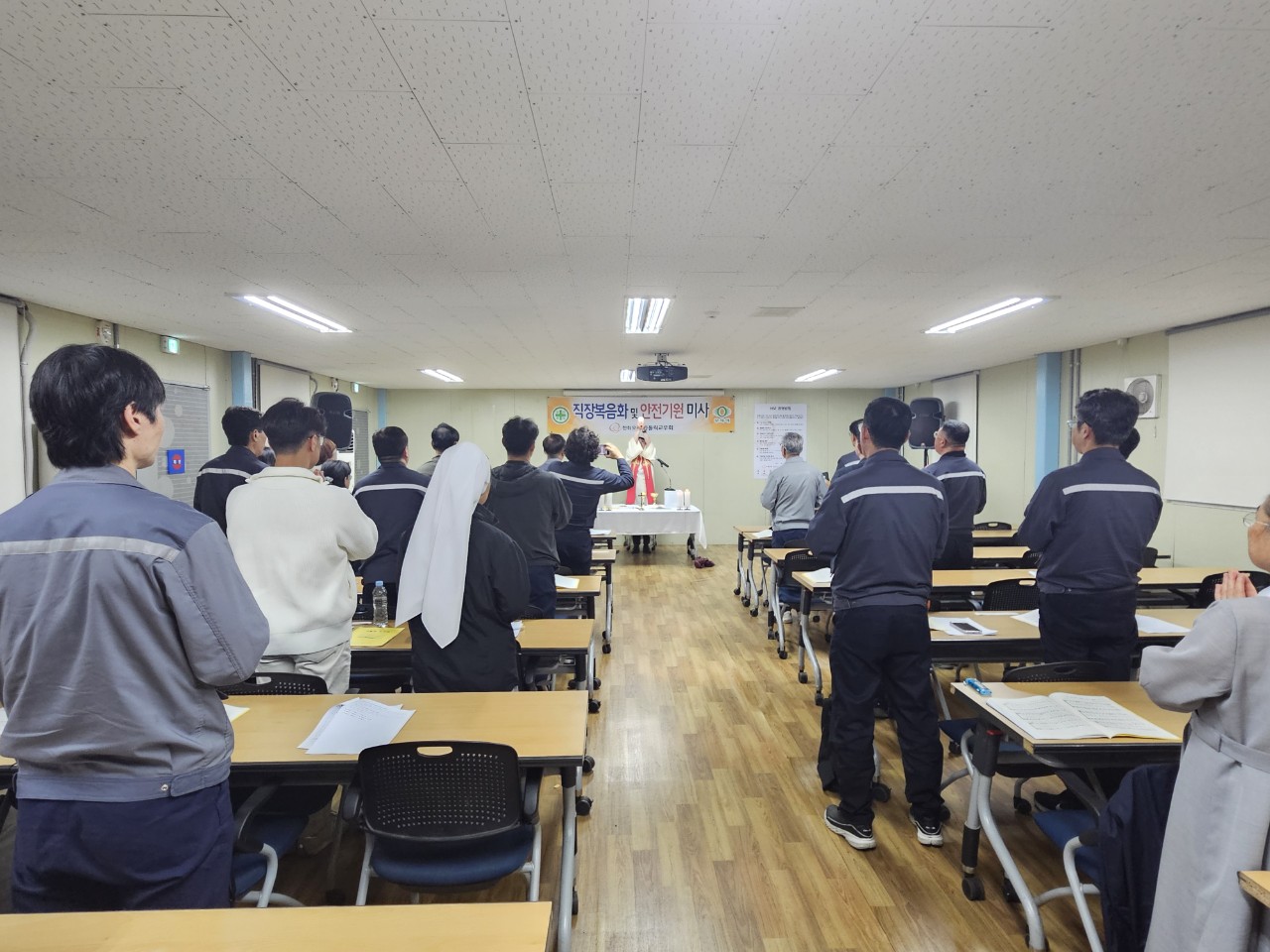 장승포 성당 리멤버_사진_20250516_43.jpg